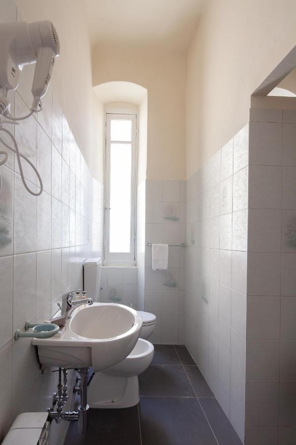 Rent Rooms La Spezia Exterior photo